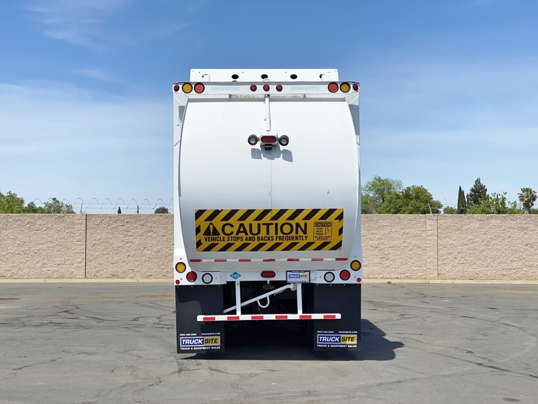 2010 Autocar McNeilus AutoReach CNG 32 YD Side Loader