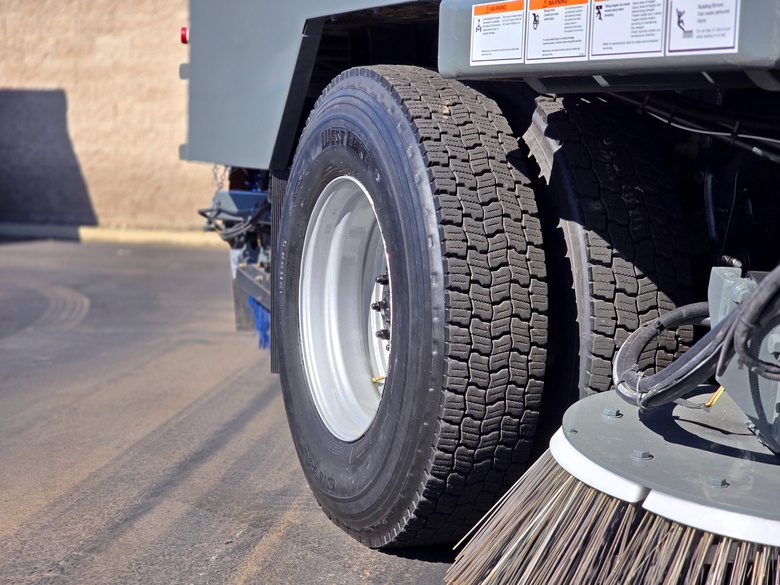 2010 Nissan UD3300 Elgin Eagle Mechanical Street Sweeper