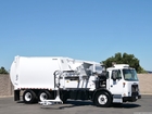 2011 Autocar Bridgeport Ranger 32 Yard Side Load Garbage Truck