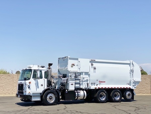 2011 Autocar Xpeditor Wayne Curbtender 31 YD Side Loader