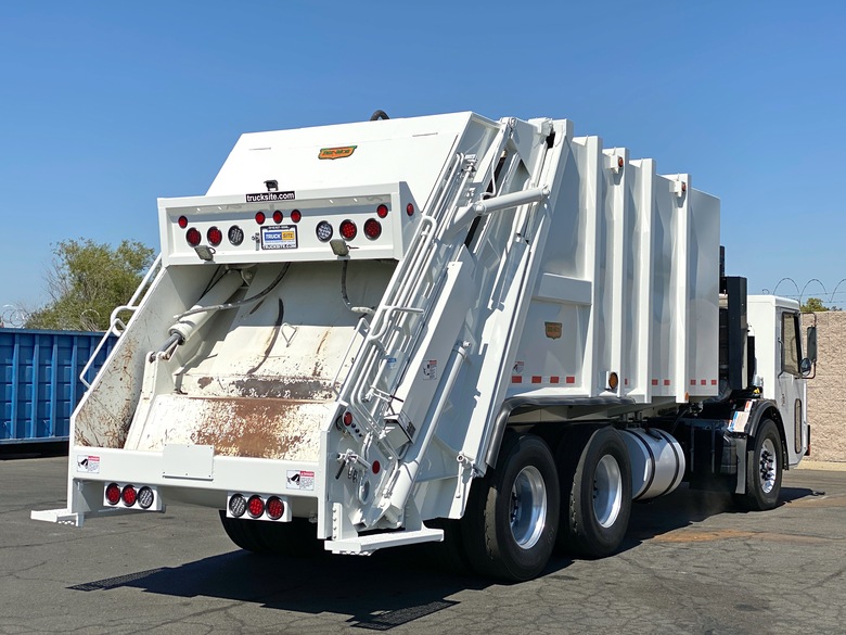 2011 CCC LET Low Entry Pak-Mor Rear Loader Garbage Truck