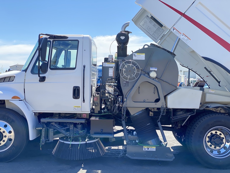 2011 International 4300 Elgin Crosswind Air Street Sweeper