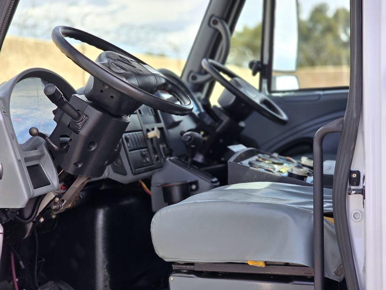2011 International 4300 Elgin Crosswind Air Street Sweeper
