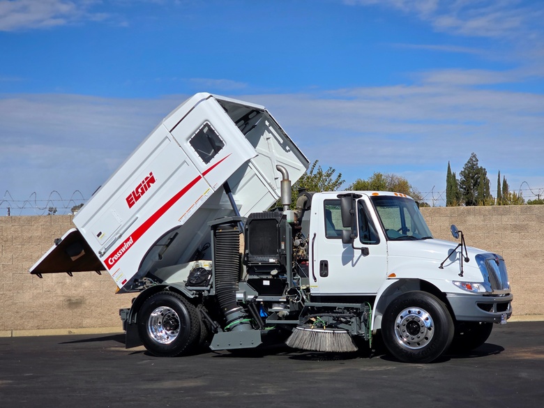 2011 International 4300 Elgin Crosswind Air Street Sweeper