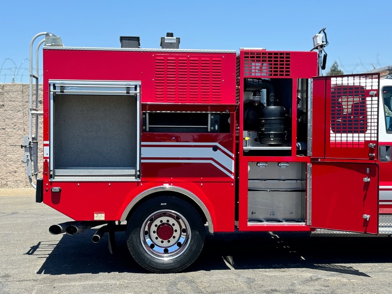 2011 Ford F550 4x4 Quick Attack Fire Truck