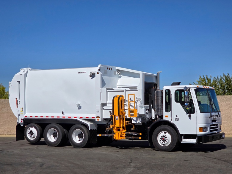 2011 American LaFrance Labrie Automizer 60/40 Split Garbage Truck