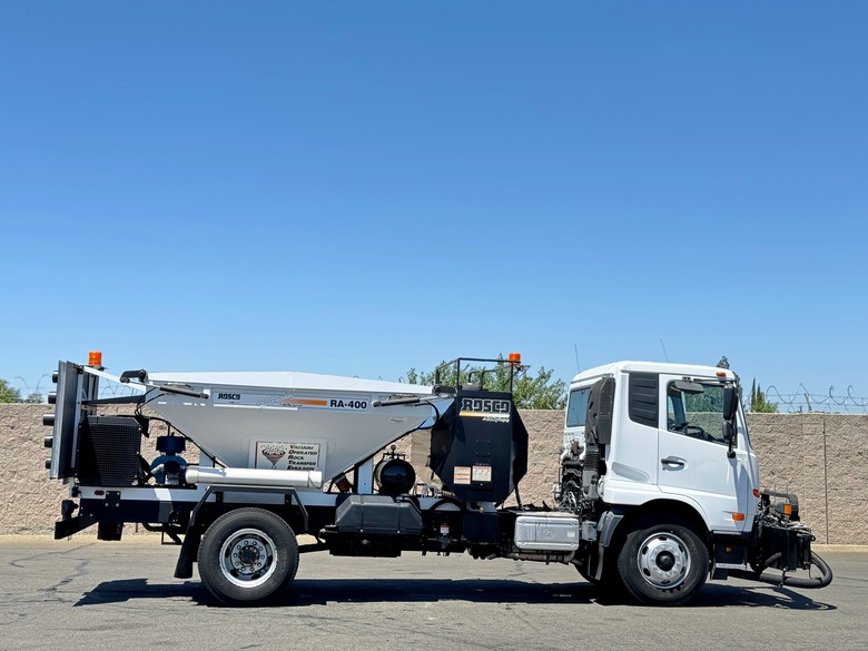 2012 Nissan UD Rosco RA 400 Patcher Truck