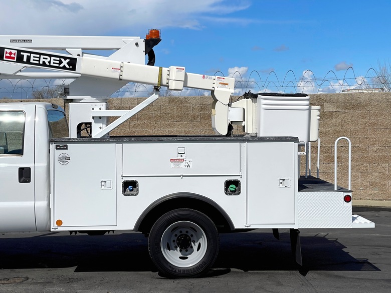 2012 Ford F550 Terex Hi-Ranger LT40 Articulating Bucket Truck