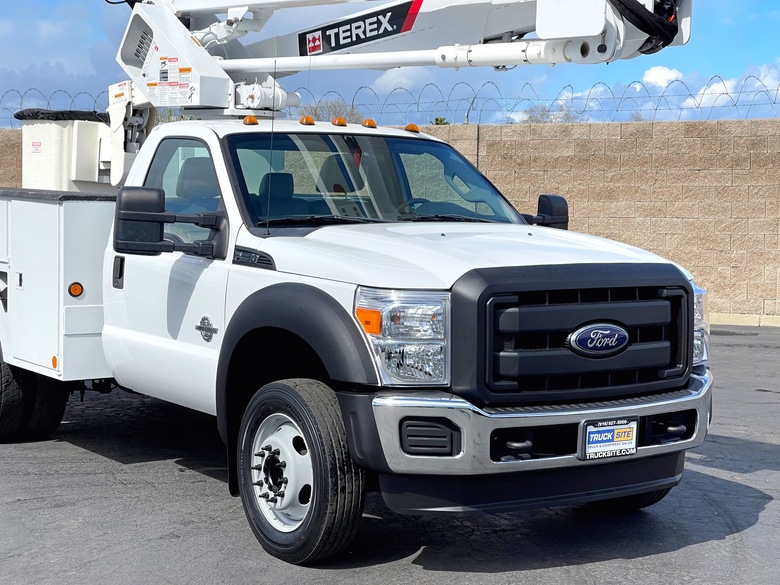 2012 Ford F550 Terex Hi-Ranger LT40 Articulating Bucket Truck