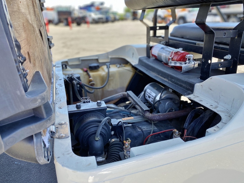 2013 Cushman Shuttle 6 EFI Gas Personnel Carrier Cart
