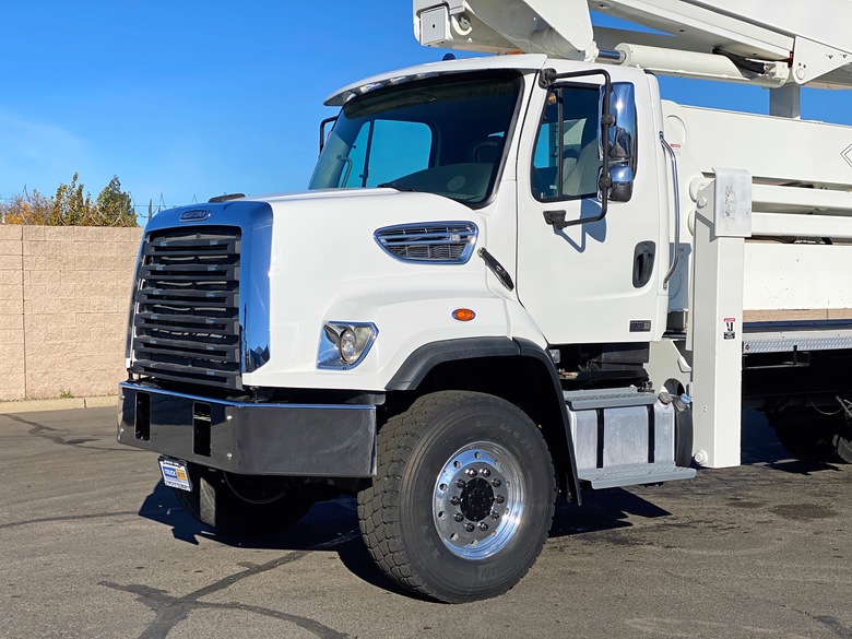 2015 Freightliner 6x6 Versalift 7500I-E108 Bucket Truck