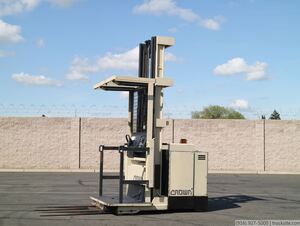 Crown 30SP42TT Order Picker