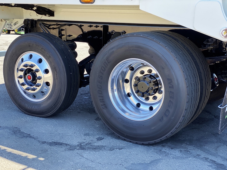 2017 Mack MRU600 New Way Mammoth 34 YD Front Load Garbage Truck
