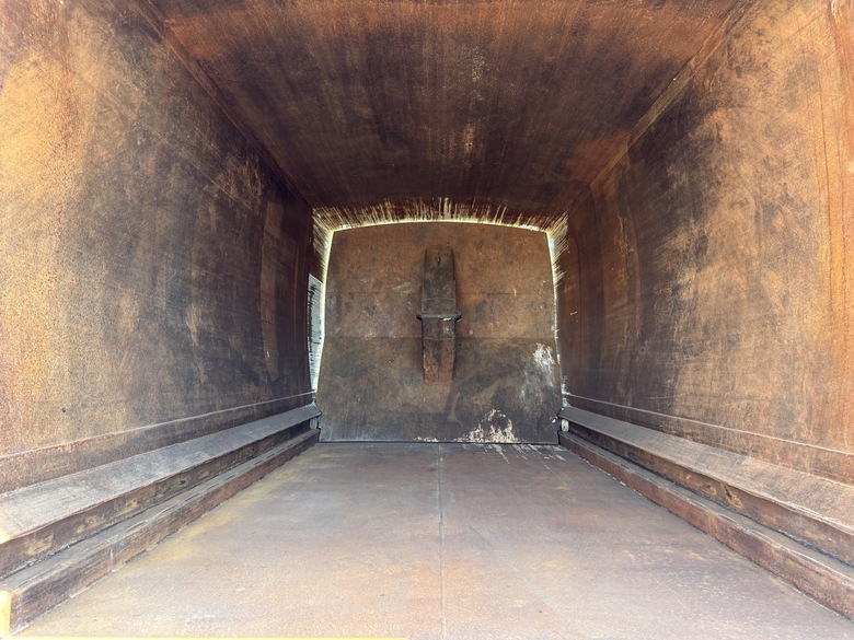 2018 CCC Heil DuraPack 31 Yard Rear Load Garbage Truck