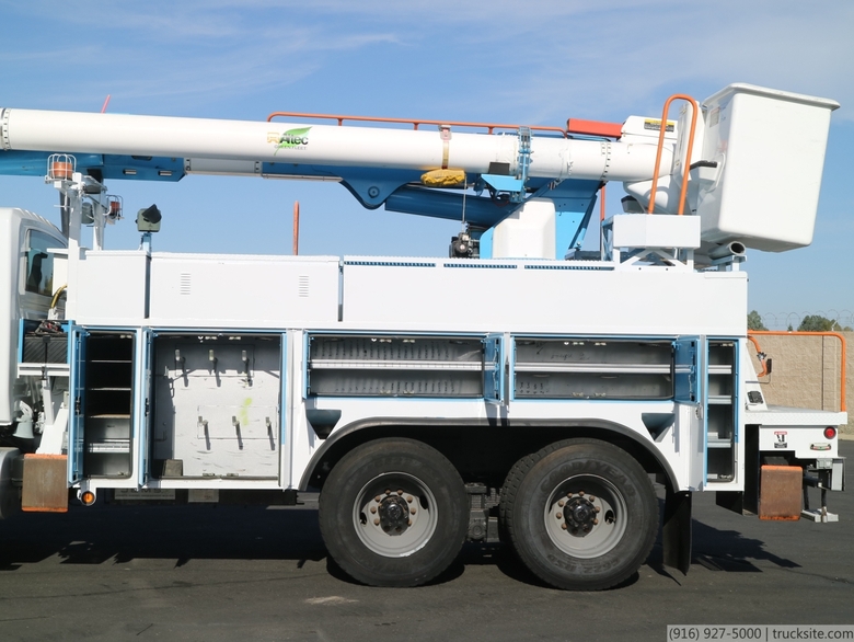 Altec AM55 60' Dual Basket Bucket Body