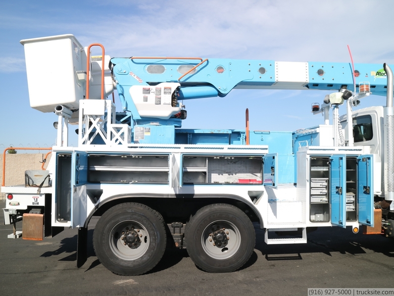 Altec AM55 60' Dual Basket Bucket Body