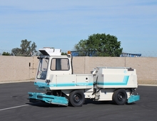 Tennant 1550 SRS Large-Area Industrial Rider Scrubber