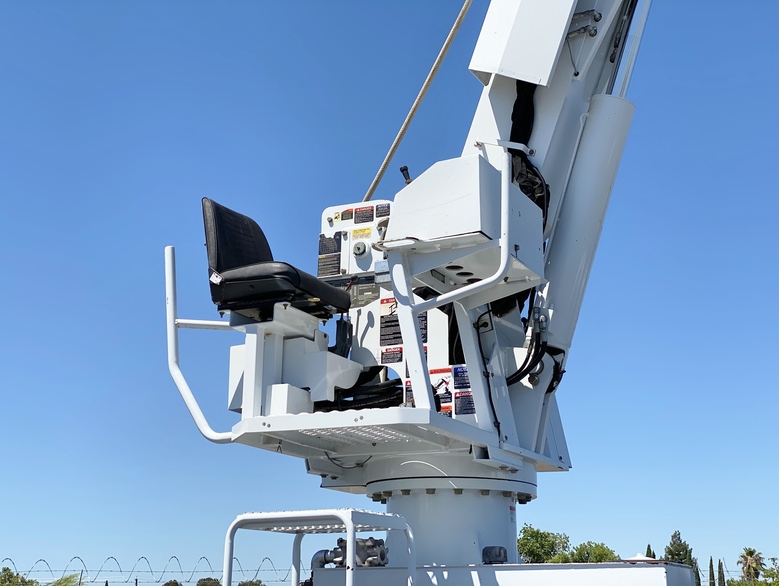 2012 Altec DC47-TR Digger Derrick Body