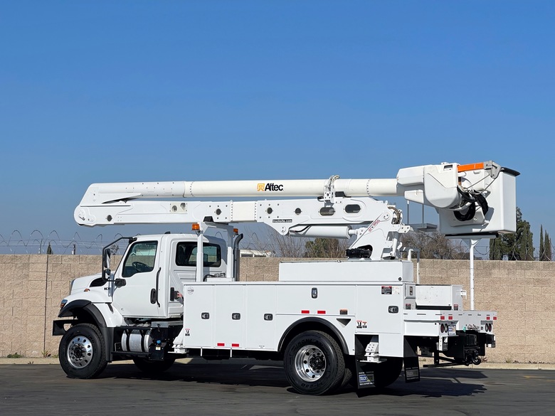 2020 International HV507 4x4 Altec AA55-MH Non-Overcenter Bucket Truck