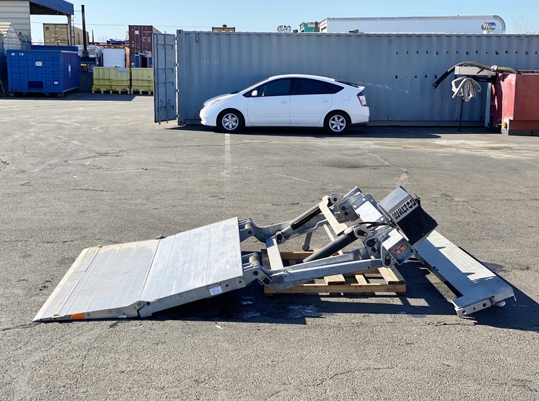 2017 Waltco HLF30 3,000 lbs Flipaway Liftgate