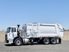 2007 Autocar Heil Durapack 28 YD Side Loader Garbage Truck