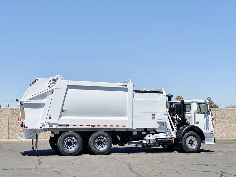2007 Autocar Heil Durapack 28 YD Side Loader Garbage Truck