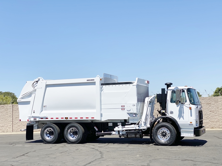 2007 Autocar Heil Durapack 28 YD Side Loader Garbage Truck