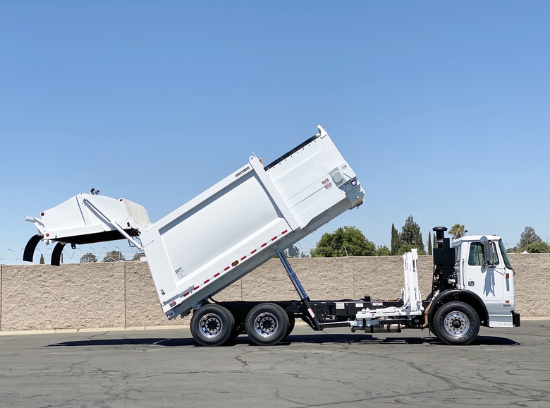 2007 Autocar Heil Durapack 28 YD Side Loader Garbage Truck