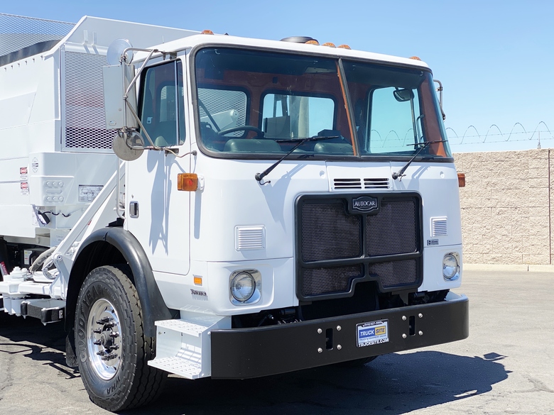 2007 Autocar Heil Durapack 28 YD Side Loader Garbage Truck