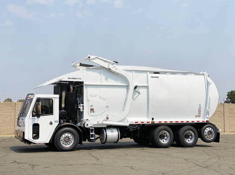 2011 CCC LET New Way Mammoth 40YD Front Load Garbage Truck