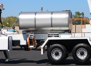 1,825 Gallon Stainless Steel Water Tank