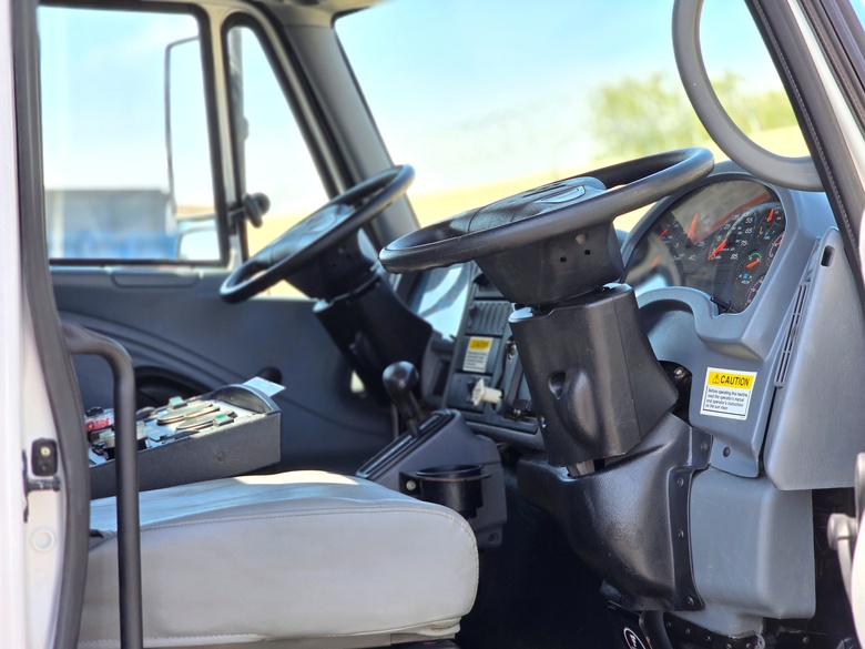 2011 International 4300 Elgin Crosswind Air Street Sweeper