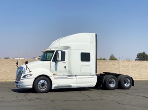 2009 International LF627 Prostar Eagle Sleeper Tractor
