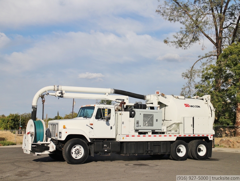 2001 International Vac-Con 80 GPM Hydo-Excavation Truck