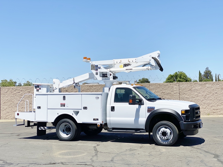 2010 Ford F550 XL SD 4x4 Altec AT37G Articulating Bucket Truck