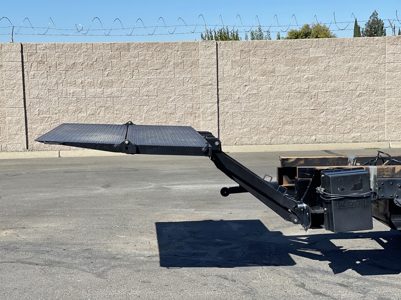 Maxon Tuk-A-Way 2,500 lbs Liftgate