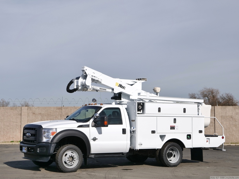 2011 Ford F550 4x4 Altec AT37G Articulating Bucket Truck